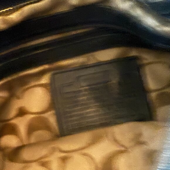 Black Leather Coach - Bucket Bag Style - Picture 6 of 7